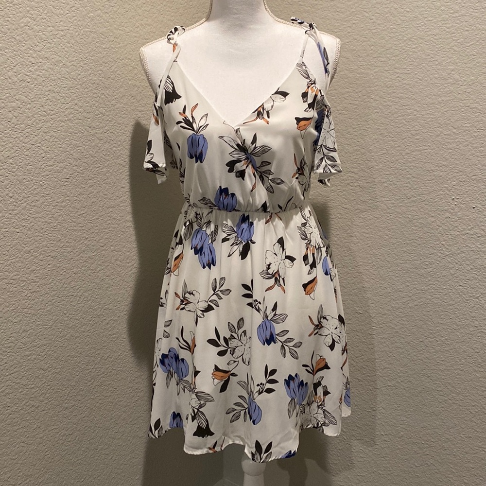 Lush Ivory/Blue Cold Shoulder Dress